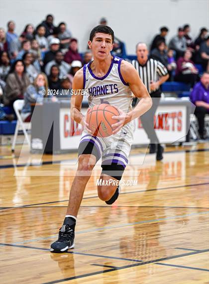 Thumbnail 3 in Holland vs Flatonia (UIL 2A Region IV Bi-District) photogallery.