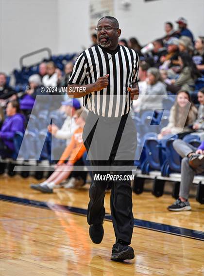 Thumbnail 1 in Holland vs Flatonia (UIL 2A Region IV Bi-District) photogallery.