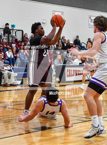 Thumbnail 1 in Holland vs Flatonia (UIL 2A Region IV Bi-District) photogallery.