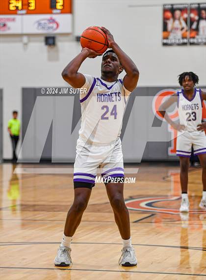 Thumbnail 3 in Holland vs Flatonia (UIL 2A Region IV Bi-District) photogallery.