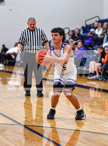 Thumbnail 1 in Holland vs Flatonia (UIL 2A Region IV Bi-District) photogallery.