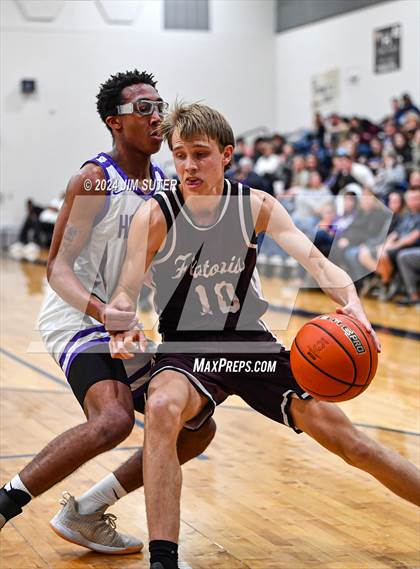 Thumbnail 3 in Holland vs Flatonia (UIL 2A Region IV Bi-District) photogallery.
