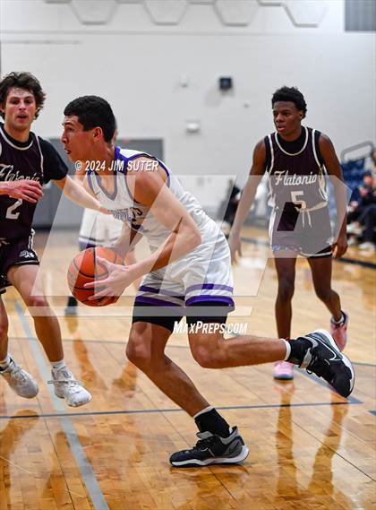 Thumbnail 3 in Holland vs Flatonia (UIL 2A Region IV Bi-District) photogallery.