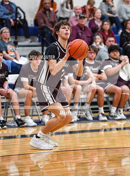 Thumbnail 3 in Holland vs Flatonia (UIL 2A Region IV Bi-District) photogallery.