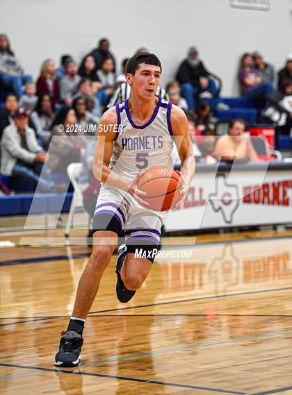Thumbnail 1 in Holland vs Flatonia (UIL 2A Region IV Bi-District) photogallery.