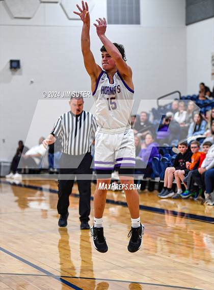 Thumbnail 1 in Holland vs Flatonia (UIL 2A Region IV Bi-District) photogallery.