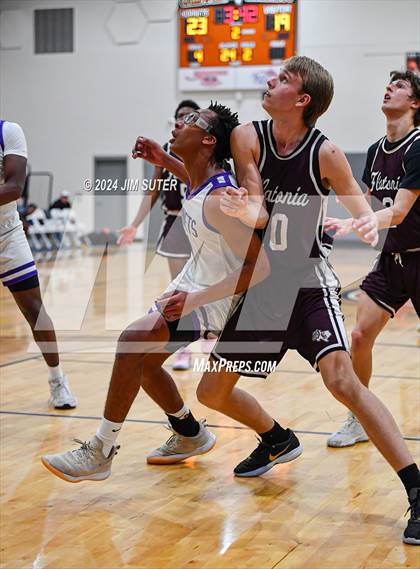 Thumbnail 2 in Holland vs Flatonia (UIL 2A Region IV Bi-District) photogallery.
