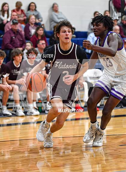 Thumbnail 3 in Holland vs Flatonia (UIL 2A Region IV Bi-District) photogallery.