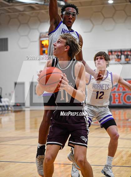 Thumbnail 3 in Holland vs Flatonia (UIL 2A Region IV Bi-District) photogallery.