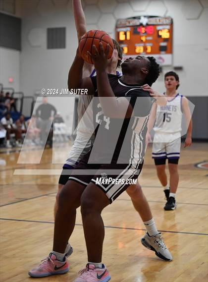 Thumbnail 1 in Holland vs Flatonia (UIL 2A Region IV Bi-District) photogallery.