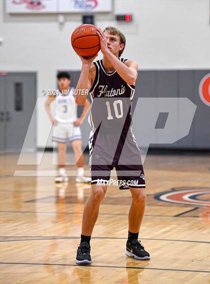 Thumbnail 3 in Holland vs Flatonia (UIL 2A Region IV Bi-District) photogallery.