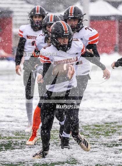 Thumbnail 2 in Rich vs. Monticello (UHSAA 8-man Semifinal) photogallery.