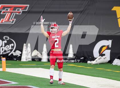 Thumbnail 1 in Hallettsville vs. Jim Ned (UIL 3A Division 1 State Final) photogallery.