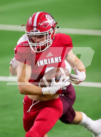 Thumbnail 2 in Hallettsville vs. Jim Ned (UIL 3A Division 1 State Final) photogallery.