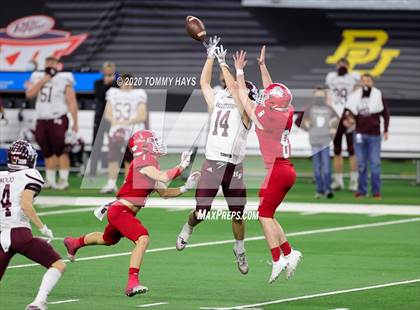 Thumbnail 1 in Hallettsville vs. Jim Ned (UIL 3A Division 1 State Final) photogallery.