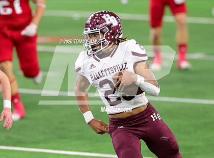 Thumbnail 1 in Hallettsville vs. Jim Ned (UIL 3A Division 1 State Final) photogallery.