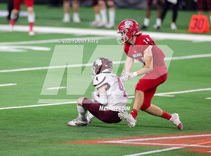 Thumbnail 2 in Hallettsville vs. Jim Ned (UIL 3A Division 1 State Final) photogallery.