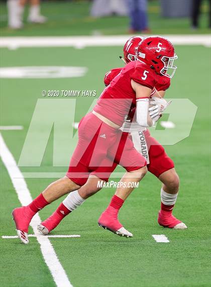 Thumbnail 3 in Hallettsville vs. Jim Ned (UIL 3A Division 1 State Final) photogallery.