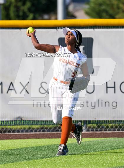 Thumbnail 2 in Wakeland vs. West Mesquite (UIL 5A Area) photogallery.