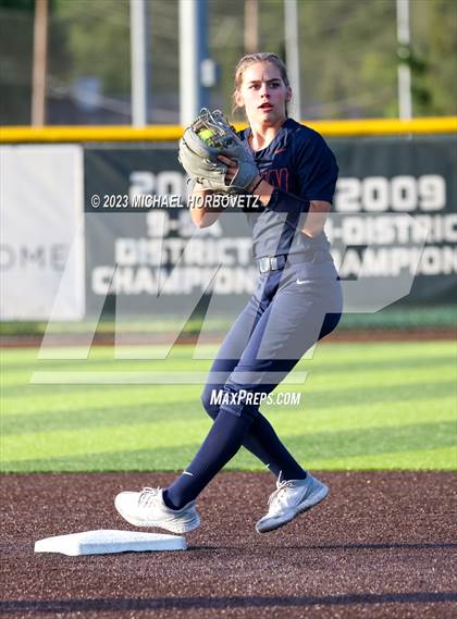 Thumbnail 1 in Wakeland vs. West Mesquite (UIL 5A Area) photogallery.
