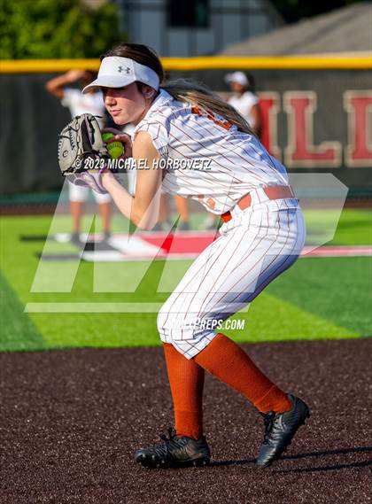 Thumbnail 2 in Wakeland vs. West Mesquite (UIL 5A Area) photogallery.