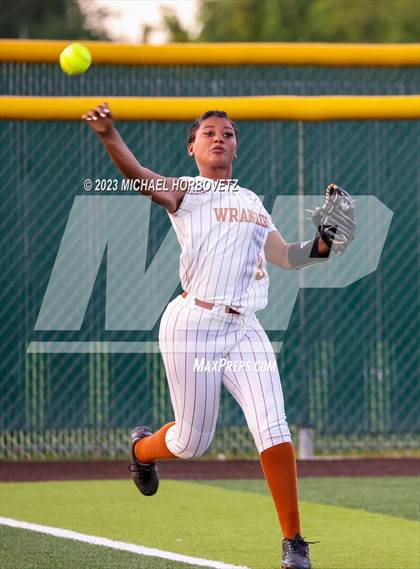Thumbnail 1 in Wakeland vs. West Mesquite (UIL 5A Area) photogallery.