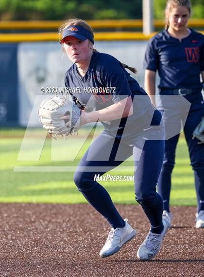 Thumbnail 2 in Wakeland vs. West Mesquite (UIL 5A Area) photogallery.