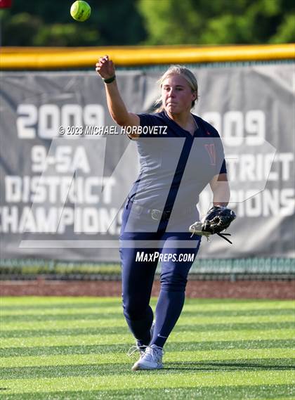 Thumbnail 2 in Wakeland vs. West Mesquite (UIL 5A Area) photogallery.