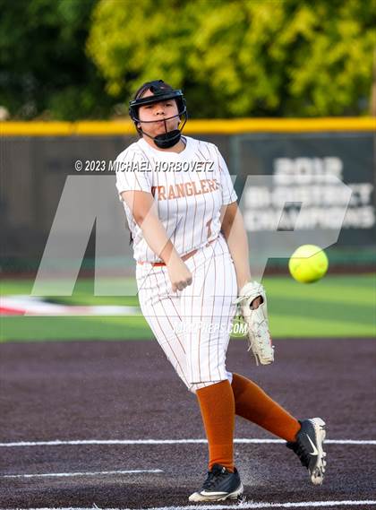 Thumbnail 2 in Wakeland vs. West Mesquite (UIL 5A Area) photogallery.