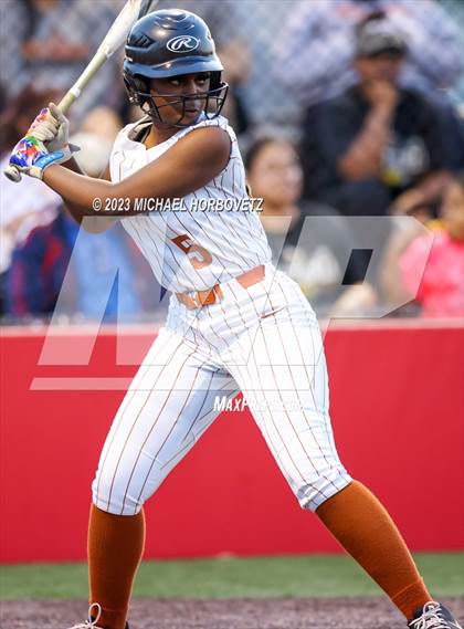 Thumbnail 2 in Wakeland vs. West Mesquite (UIL 5A Area) photogallery.