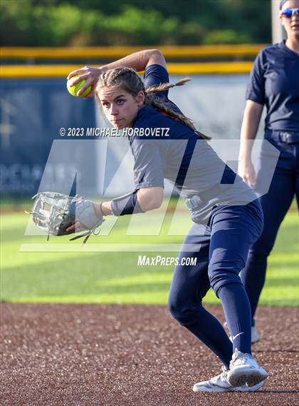 Thumbnail 2 in Wakeland vs. West Mesquite (UIL 5A Area) photogallery.