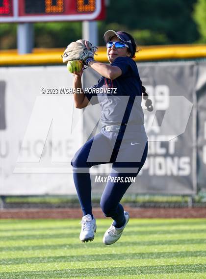 Thumbnail 3 in Wakeland vs. West Mesquite (UIL 5A Area) photogallery.
