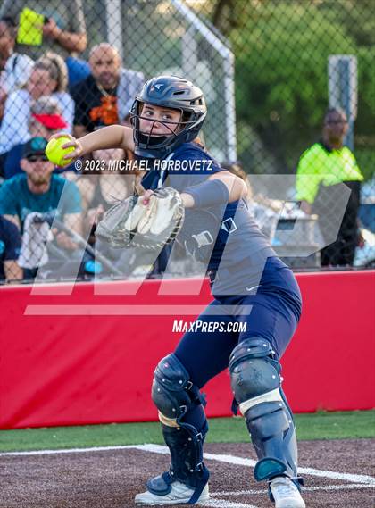 Thumbnail 3 in Wakeland vs. West Mesquite (UIL 5A Area) photogallery.