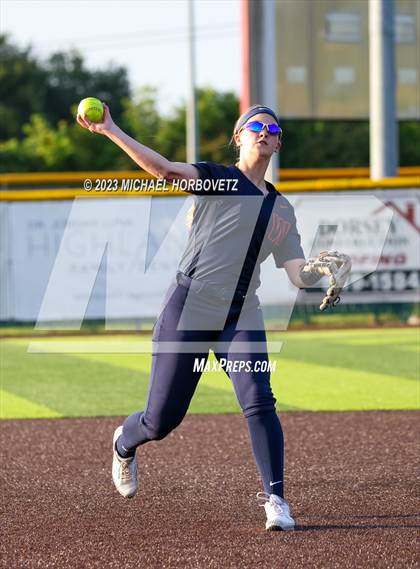 Thumbnail 3 in Wakeland vs. West Mesquite (UIL 5A Area) photogallery.