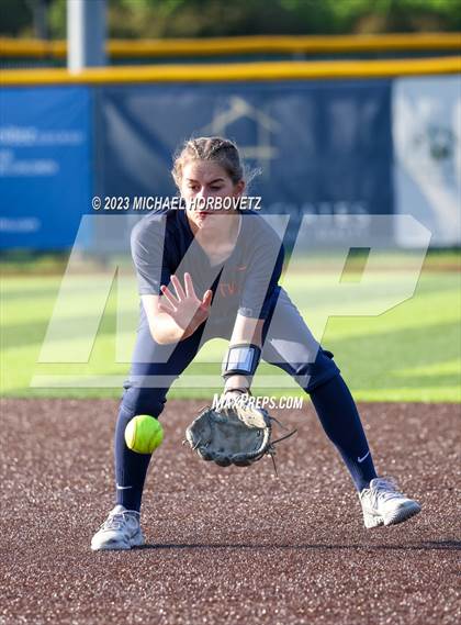 Thumbnail 3 in Wakeland vs. West Mesquite (UIL 5A Area) photogallery.