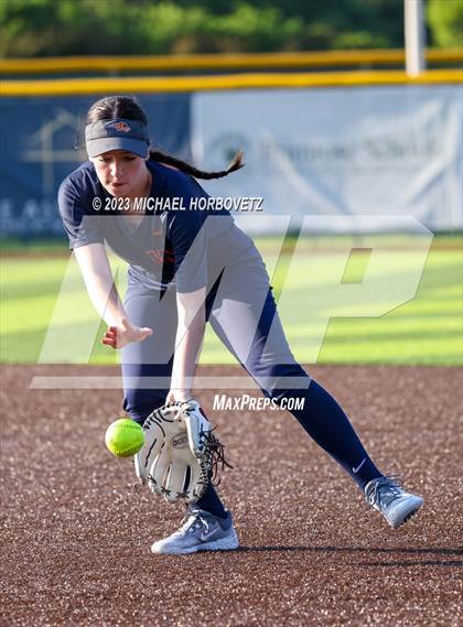 Thumbnail 2 in Wakeland vs. West Mesquite (UIL 5A Area) photogallery.