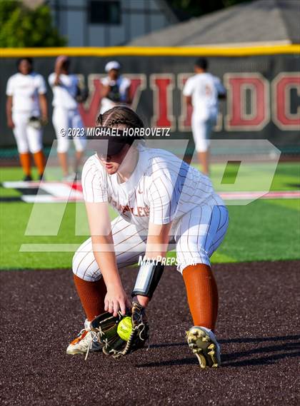 Thumbnail 1 in Wakeland vs. West Mesquite (UIL 5A Area) photogallery.