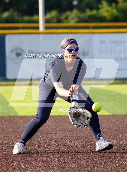 Thumbnail 3 in Wakeland vs. West Mesquite (UIL 5A Area) photogallery.