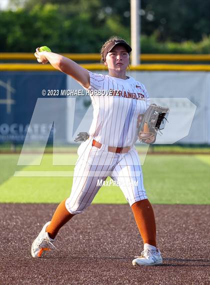 Thumbnail 2 in Wakeland vs. West Mesquite (UIL 5A Area) photogallery.