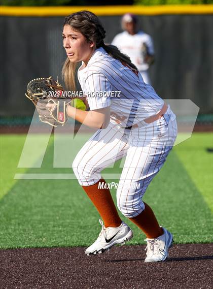 Thumbnail 1 in Wakeland vs. West Mesquite (UIL 5A Area) photogallery.