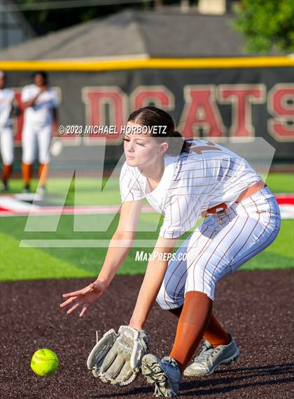 Thumbnail 3 in Wakeland vs. West Mesquite (UIL 5A Area) photogallery.