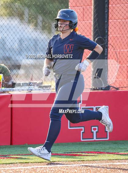 Thumbnail 2 in Wakeland vs. West Mesquite (UIL 5A Area) photogallery.