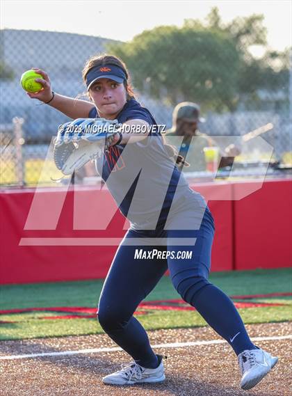 Thumbnail 3 in Wakeland vs. West Mesquite (UIL 5A Area) photogallery.