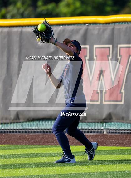 Thumbnail 2 in Wakeland vs. West Mesquite (UIL 5A Area) photogallery.