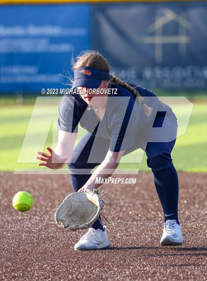 Thumbnail 3 in Wakeland vs. West Mesquite (UIL 5A Area) photogallery.