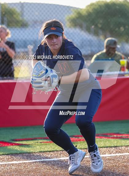 Thumbnail 2 in Wakeland vs. West Mesquite (UIL 5A Area) photogallery.