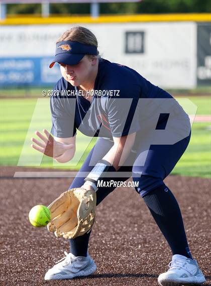 Thumbnail 2 in Wakeland vs. West Mesquite (UIL 5A Area) photogallery.