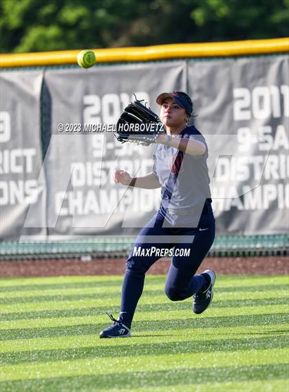 Thumbnail 1 in Wakeland vs. West Mesquite (UIL 5A Area) photogallery.