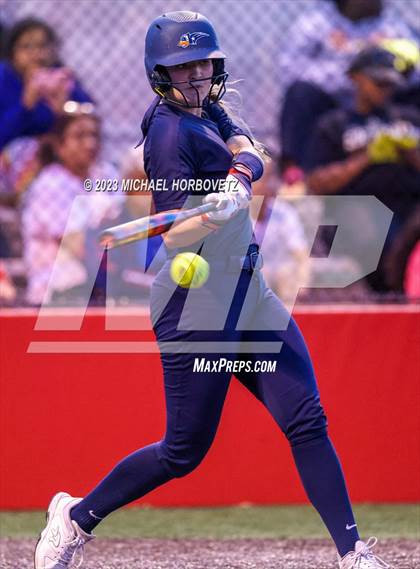 Thumbnail 1 in Wakeland vs. West Mesquite (UIL 5A Area) photogallery.