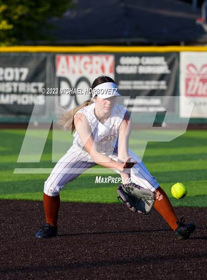 Thumbnail 2 in Wakeland vs. West Mesquite (UIL 5A Area) photogallery.